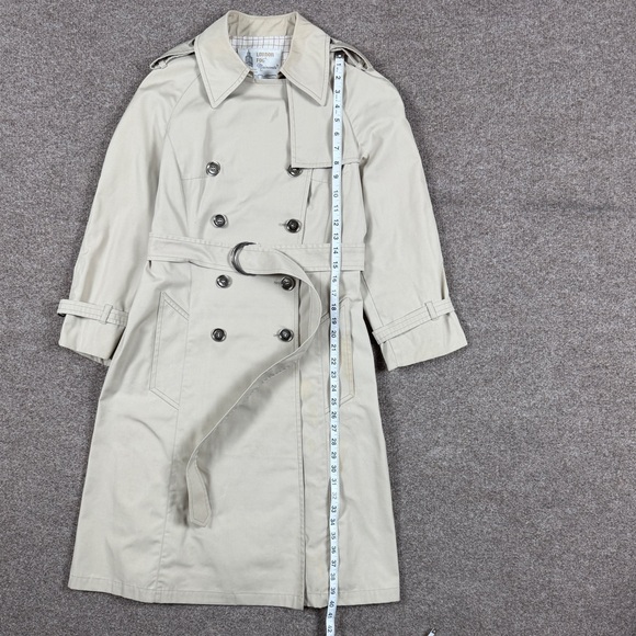 VTG London Fog Tan Double Breasted Belted Long Trench Coat Womens 8P Lightweight - Picture 11 of 14